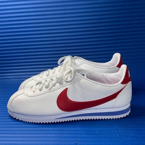 Size 10.5- Women’s Nike Cortez Shoes Classic Forrest Gump White Red 807471-103 - Picture 2 of 8